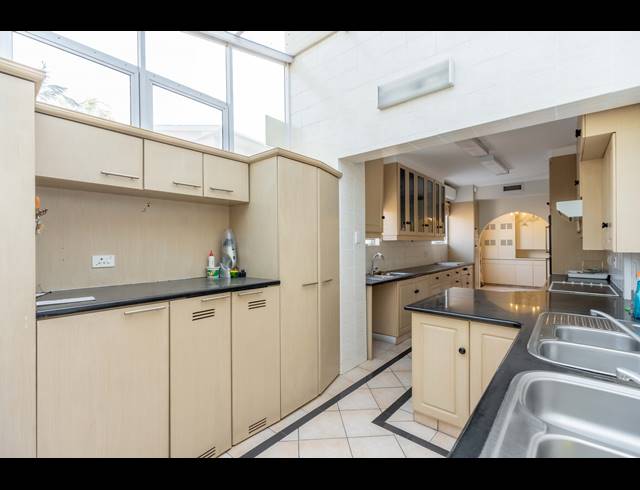 4 BEDROOM TOWNHOUSE FOR SALE IN MUSGRAVE